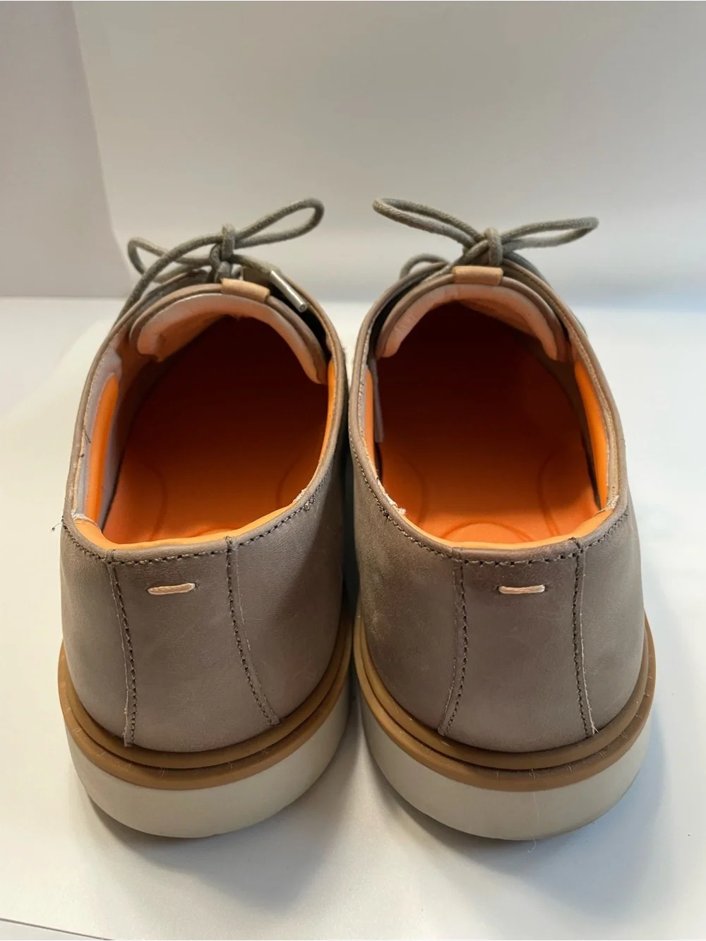 Hush Puppies Men’s Taupe Leather Lace-Up Oxfords with Orange Insole